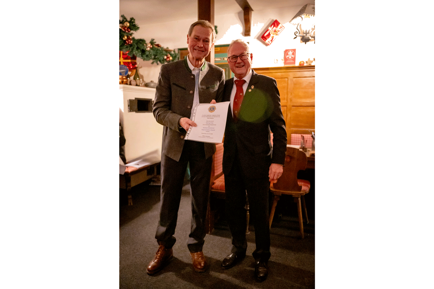 Georg Fink wird für langjährige Verdienste geehrt